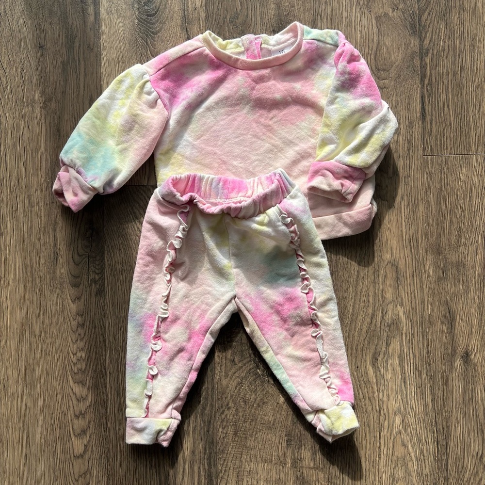 Tie Dye Gap Two Piece Outfit